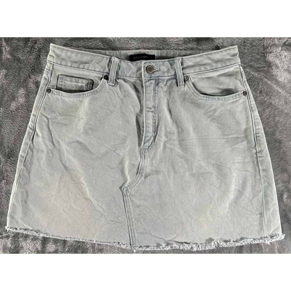BANANA REPUBLIC Denim Skirt Mini Ski Light Wash Raw Hem Jean Skirt Y2K SZ M